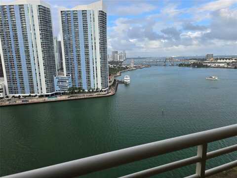 888 Brickell Key Dr, Miami, FL 33131