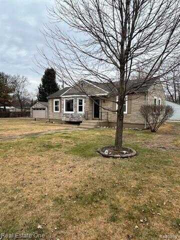 3010 FISHER Avenue, Commerce Township, MI 48390