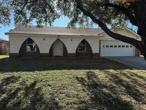 3909 Robin Hood Trail, San Angelo, TX 76901