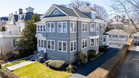 75 Ayrault Street, Newport, RI 02840