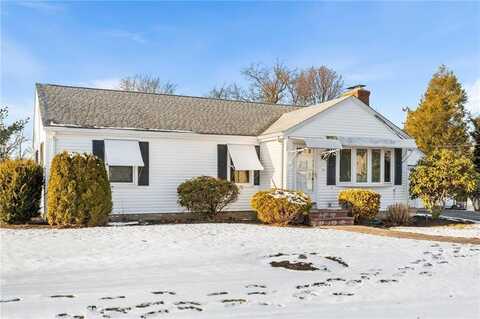 15 Lantern Lane, Cranston, RI 02920