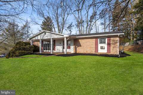 111 SCARBORO DRIVE, YORK, PA 17403