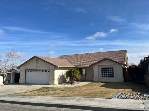 104 James Avenue, Taft, CA 93268