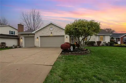 923 Golden Meadows Court, Trenton, OH 45067