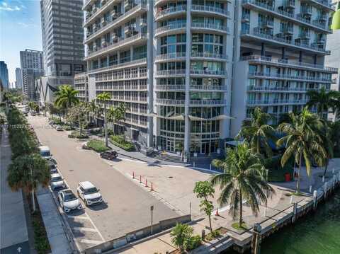 690 SW 1st Ct, Miami, FL 33130