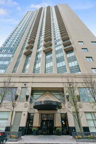 111 W Maple Street, Chicago, IL 60610