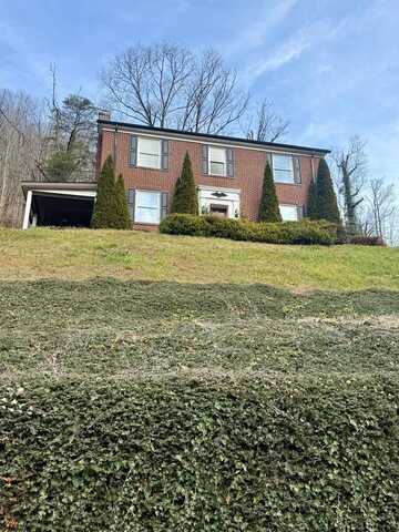 928 Riverside Dr., WELCH, WV 24801