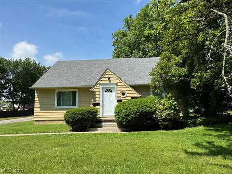 2720 S Schenley Avenue, Youngstown, OH 44511