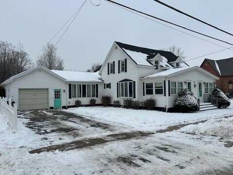 91 Church Street, Champlain, NY 12919