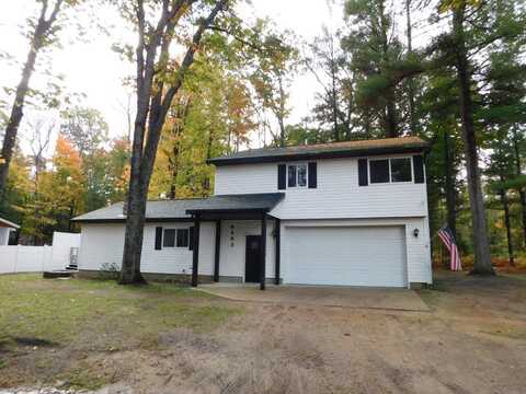 9483 Elizabeth Street, Grayling, MI 49738