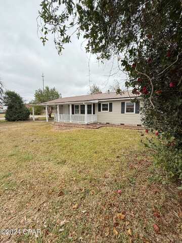 4274 2nd Avenue, Marianna, FL 32446