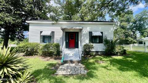 375 Johnston Avenue N, Estill, SC 29918