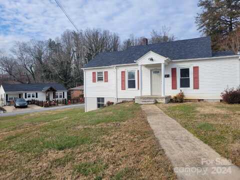 1018 Olive Avenue SW, Lenoir, NC 28645