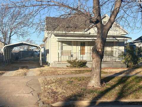 621 N Oak St, Pratt, KS 67124