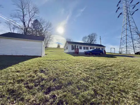 1105 Neighborhood Road, Gallipolis, OH 45631