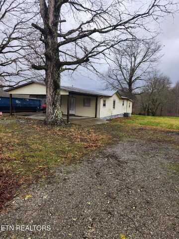 2772 Mayland Rd, Crossville, TN 38571