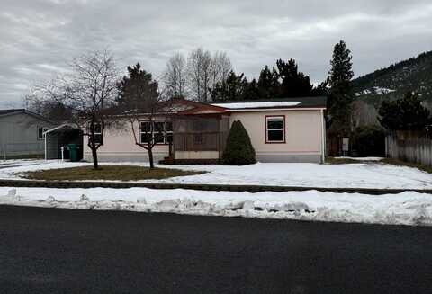 14214 Meadowbrook Court, Klamath Falls, OR 97601