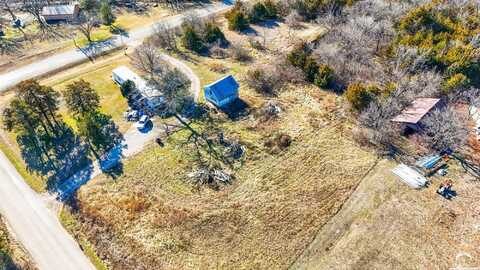 7641 SE Croco Road, Berryton, KS 66409