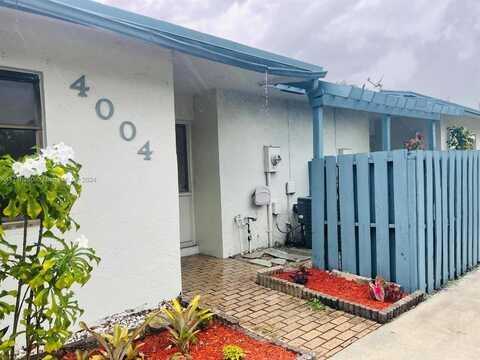 4004 SW 69th Ter, Miramar, FL 33023