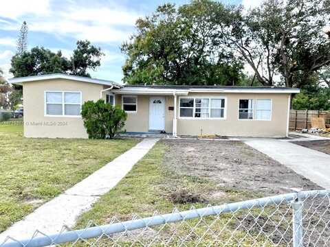 900 NW 14th Ct, Fort Lauderdale, FL 33311