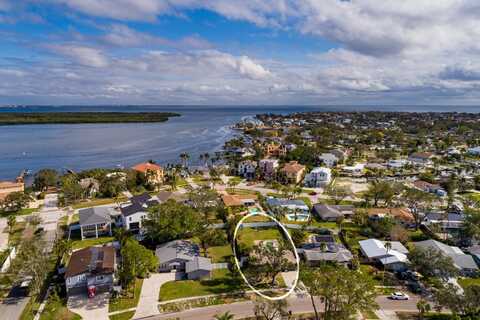 5801 VENETIAN BOULEVARD NE, Saint Petersburg, FL 33703
