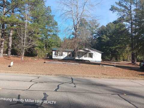 8020 HWY 272, Sandersville, GA 31082