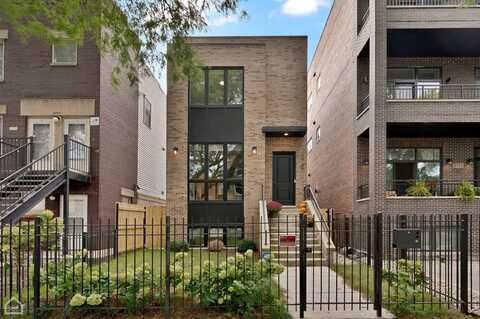 2723 W Potomac Avenue, Chicago, IL 60622