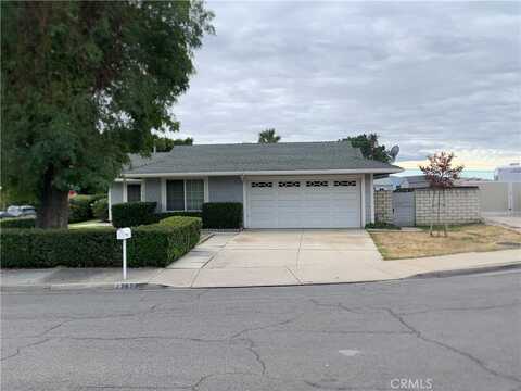 27677 Rainbow Court, Highland, CA 92346