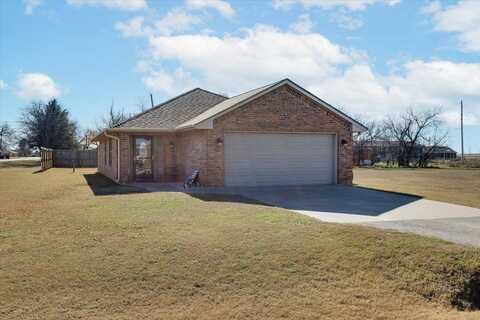 314 5th St, Elgin, OK 73538