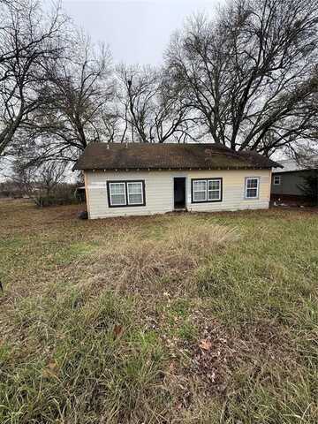 637 Monroe Street, Deport, TX 75435