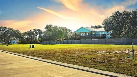141 Breezeway Drive, Rockport, TX 78382