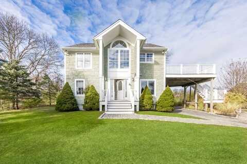 12 Furness Road, Montauk, NY 11954