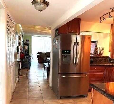 9350 Sunrise Lakes Blvd, Sunrise, FL 33322