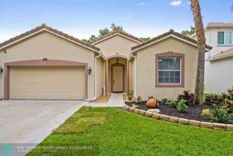 122 Seminole Lakes Dr, Royal Palm Beach, FL 33411