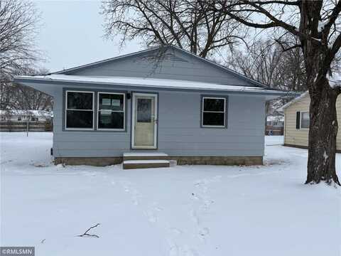 737 29th Avenue N, Saint Cloud, MN 56303