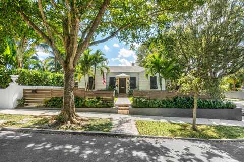 744 Sunset Road, West Palm Beach, FL 33401