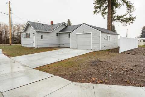 18622 E Riverway Ave, Greenacres, WA 99016