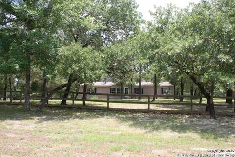 718 CHERRY RIDGE, Floresville, TX 78114