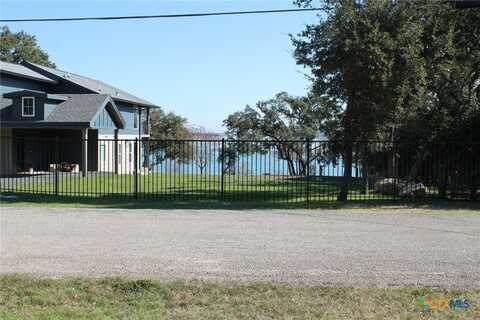 895 Lakebreeze Drive, Canyon Lake, TX 78133