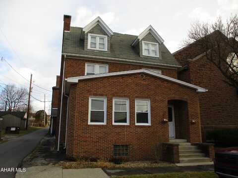 808 1/2 N 4th Street, Altoona, PA 16601