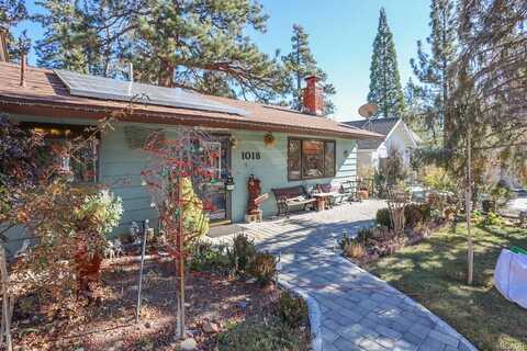 1018 Feather Mountain Drive, Big Bear City, CA 92314