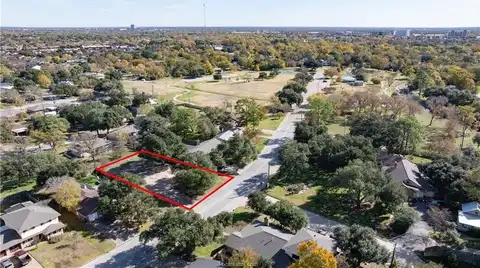 3809 Carter Creek Parkway, Bryan, TX 77802