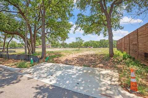 1009 Travis St, Fredericksburg, TX 78624