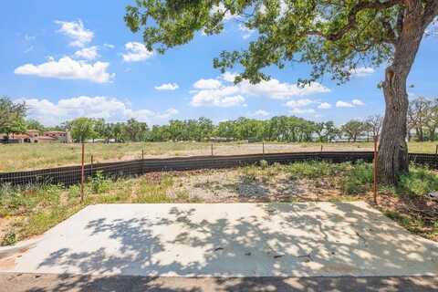 1005 Travis St, Fredericksburg, TX 78624