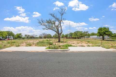 218 Woodcrest, Fredericksburg, TX 78624