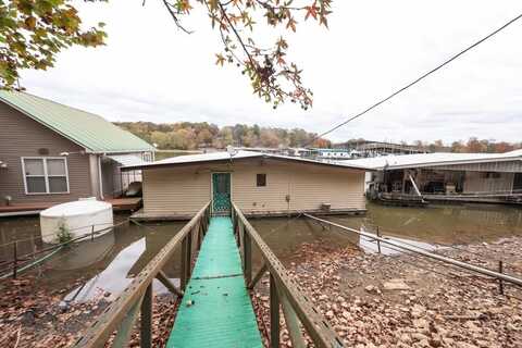 16 BARNETT Cove, Parsons, TN 38363