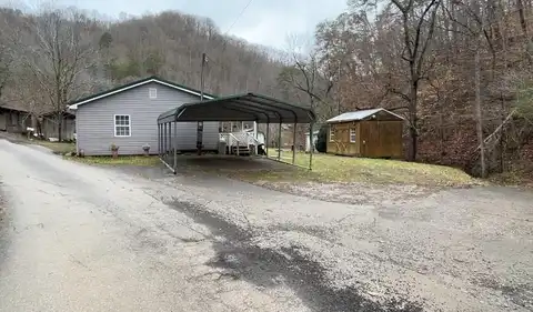 70 S Floyd Hollow, Harold, KY 41635