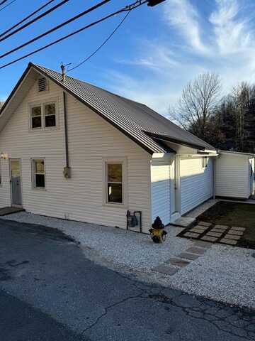 462 E. Main Street, Inez, KY 41224