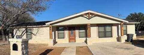 2033 ABM Dr, Carrizo Springs, TX 78834