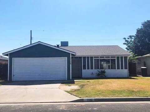 1115 Lincolnwood Circle, Hanford, CA 93230